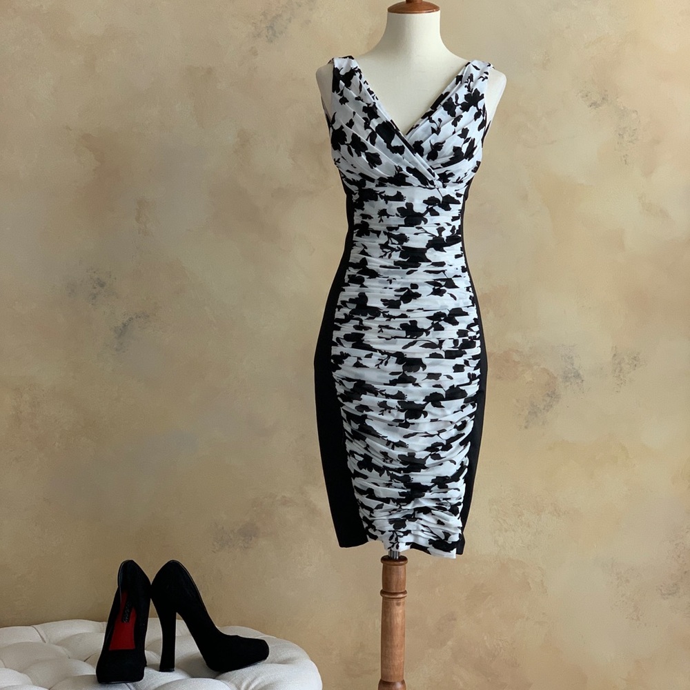 👗 White House Black Market Dress